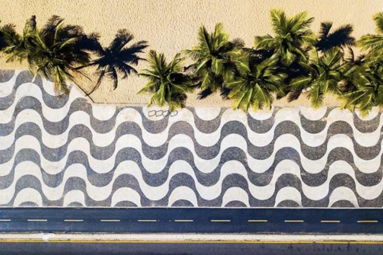 Entre seus trabalhos mais conhecidos estão o desenho do calçadão de Copacabana, no Rio de Janeiro, e projetos de jardins em Brasília, além de obras em cidades como Kuala Lumpur, na Malásia, Berlim, na Alemanha, Jerusalém, em Israel, e Miami, nos Estados Unidos.