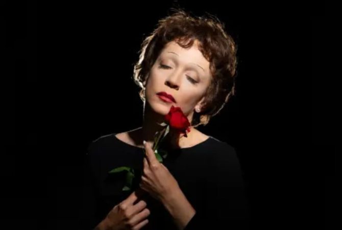 Atriz Laila Garin estrela musical sobre Édith Piaf no Rio de Janeiro