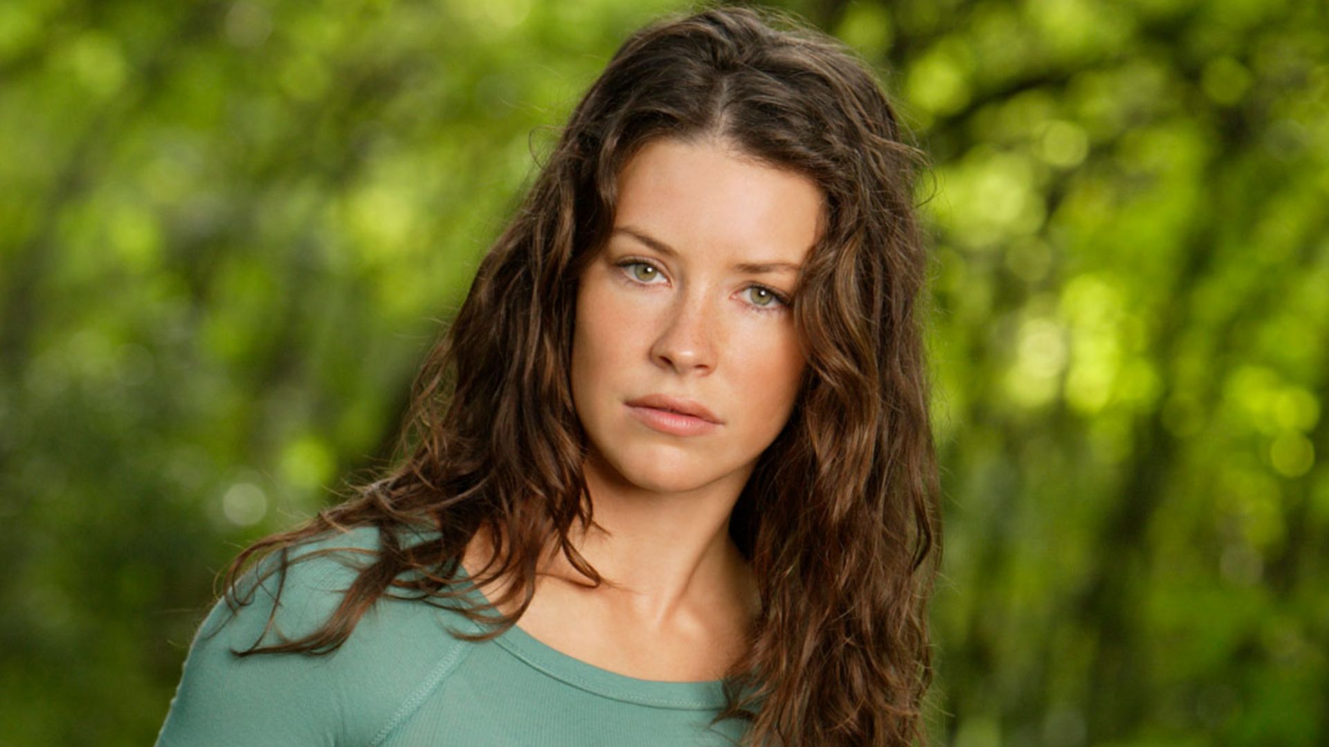Nascida em 3 de agosto de 1979, em Fort Saskatchewan, na província canadense de Alberta, Nicole Evangeline Lilly cresceu na Colúmbia Britânica e se formou em Relações Internacionais pela Universidade da Colúmbia Britânica. Sua carreira artística começou depois que um agente da Ford Models a abordou em Kelowna, o que a levou a trabalhar como modelo.
