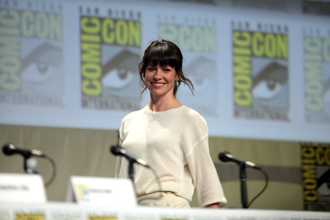 Evangeline Lilly, conhecida por interpretar a Vespa no Universo Cinematográfico da Marvel e Kate em “Lost”, revelou os motivos que a levaram a se afastar de Hollywood aos 47 anos. Em entrevista à Christian Broadcasting Network (CBN), a atriz afirmou que prefere levar uma vida discreta e pretende dedicar mais tempo a causas humanitárias.
 -  (crédito: Wikimedia Commons / Gage Skidmore)