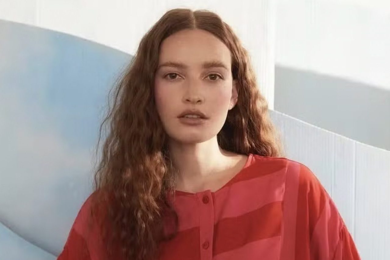 A carreira internacional construída pela brasileira Giane Alves ao longo de mais de uma década terminou de forma inesperada aos 32 anos. A modelo morreu no dia 2 de outubro, em Condeúba, no sudoeste da Bahia, após sofrer um infarto agudo do miocárdio. -  (crédito: Divulgação/Layla Motta)