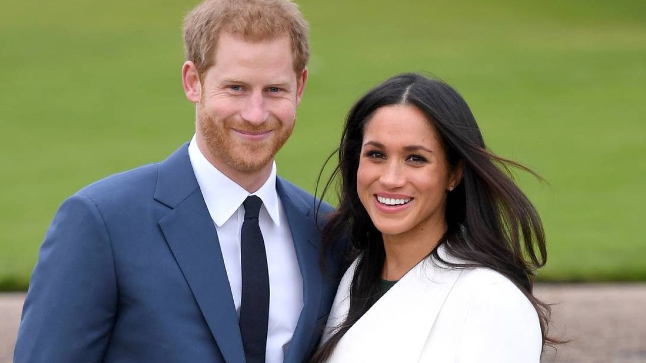Em setembro de 2026, uma carta enviada em nome do rei Charles III pelo Lord Chamberlain a órgãos do governo, militares e Lord Lieutenants confirmou que Harry e Meghan continuam sem exercer um papel ativo na Família Real. O documento informa que o Acordo de Sandringham continua valendo e que o trabalho filantrópico e as atividades comerciais do casal são realizados em caráter privado, e não em nome da Coroa.
