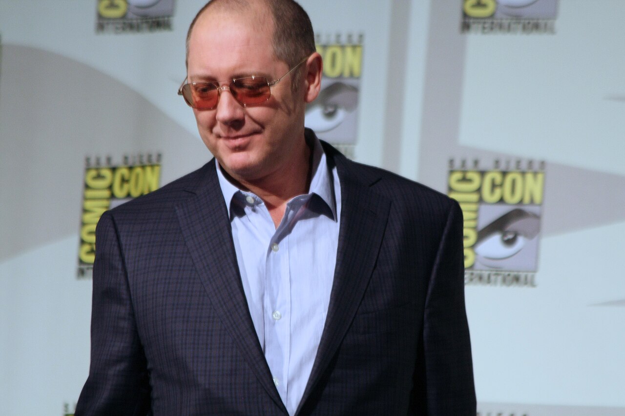 “Não posso dizer quantas pessoas se aproximam de você quando é ator e participou de um dos filmes da Marvel. As pessoas vinham falar comigo na rua e diziam: ‘Então, me conte. Você pode me dizer. Vai estar em...’, e mencionavam um filme de que eu nunca tinha ouvido falar. E continuam fazendo isso até hoje, nesta turnê de imprensa. Elas perguntam: ‘Ultron aparece em Doutor Destino?’”, contou o ator.
