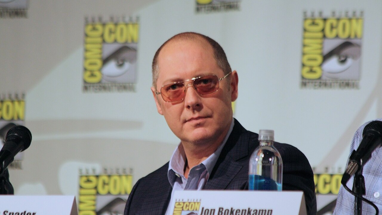 James Spader revelou que é abordado com frequência por pessoas que querem saber se Ultron aparecerá em “Vingadores: Doutor Destino”, que estreia nos cinemas brasileiros em 17 de dezembro de 2026. O ator não confirmou nem negou sua participação no longa e afirmou que não acompanha o universo cinematográfico da Marvel.
 -  (crédito: Wikimedia Commons / Thibault)