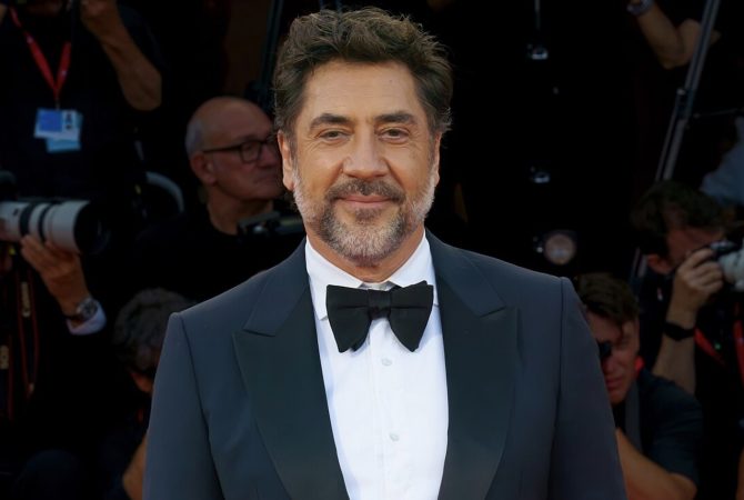 Javier Bardem diz não ter medo de se posicionar politicamente e critica quem não se posiciona contra o fascismo: ‘Defender o que é certo’