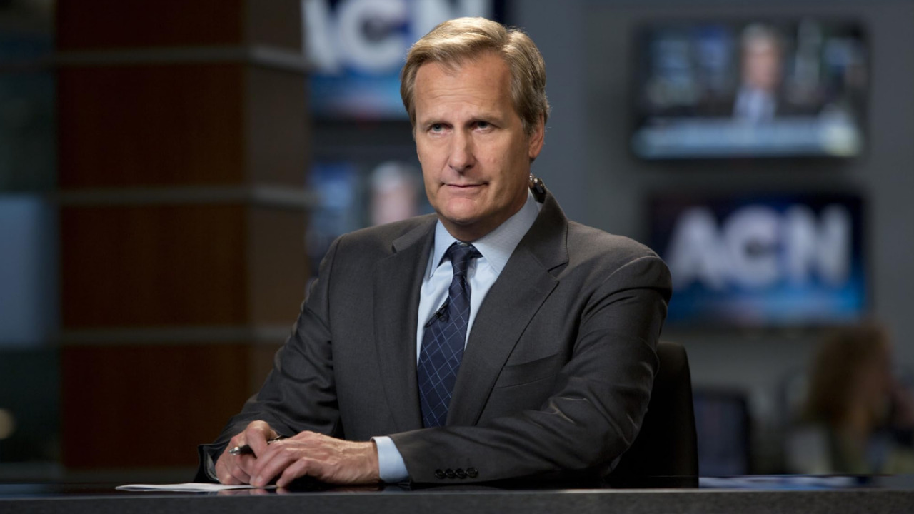 Na televisão, Daniels interpretou o apresentador Will McAvoy em “The Newsroom”, série da HBO exibida entre 2012 e 2014, papel pelo qual ganhou o Emmy de Melhor Ator em Série Dramática, em 2013. Em 2018, o ator conquistou outro Emmy, desta vez como Melhor Ator Coadjuvante, por sua atuação na minissérie “Godless”, da Netflix.

