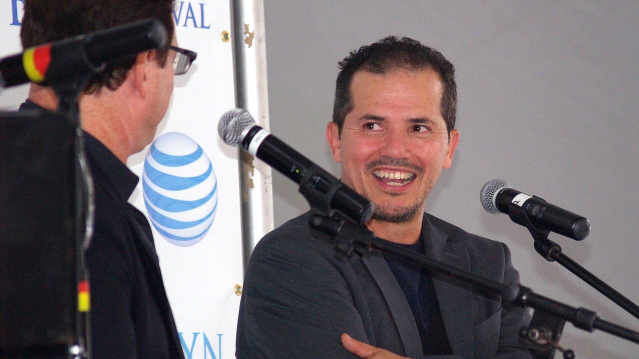 Em março de 2017, Leguizamo estreou “Latin History for Morons” no The Public Theater, em Nova York. No espetáculo solo, o ator apresenta três mil anos de história dos latinos e aborda a falta de referências sobre essas comunidades no ensino de história recebido por seu filho, motivação que o levou a desenvolver o projeto.
