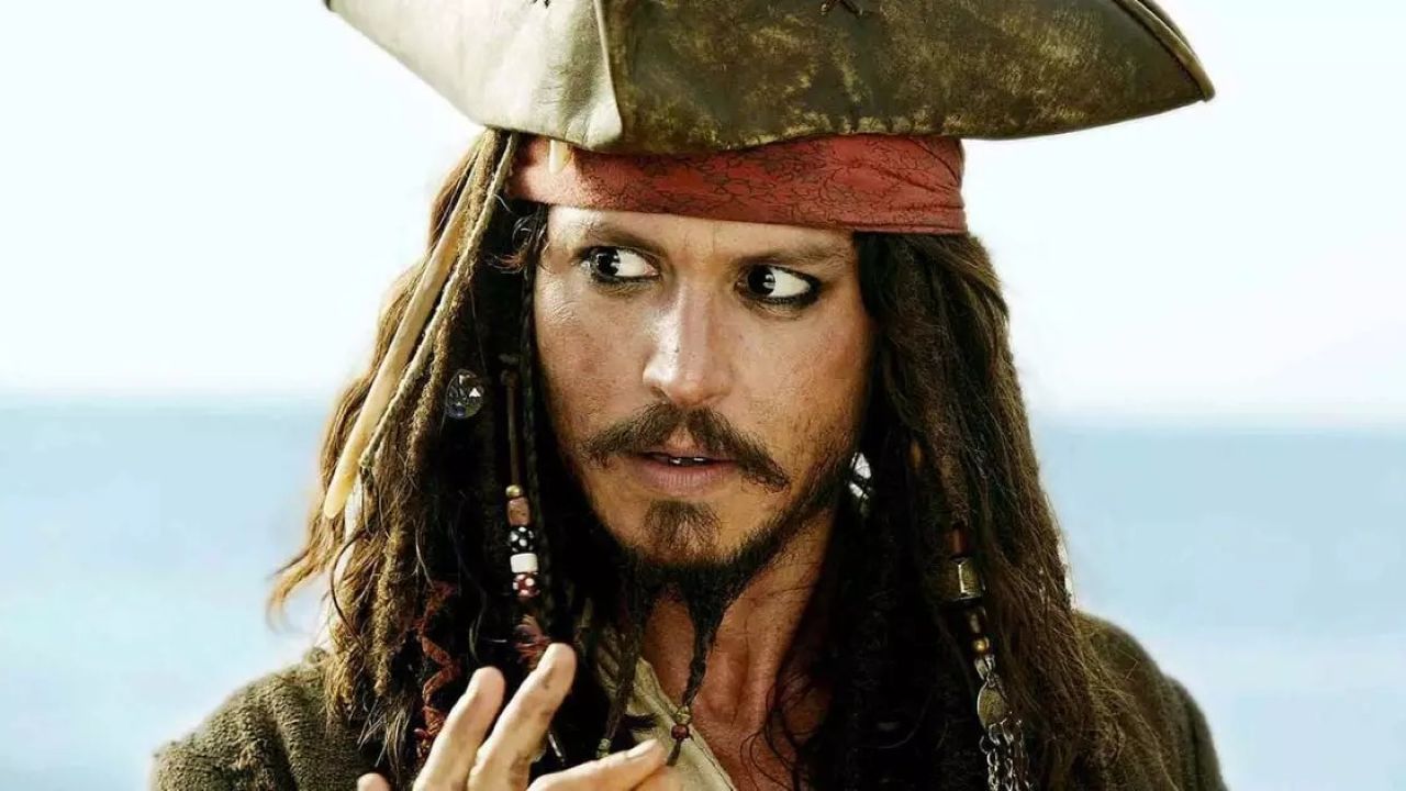 Depp é conhecido por interpretar o pirata Jack Sparrow na franquia 