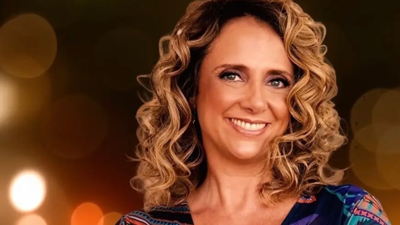 Letícia faz parte do grupo teatral Os Dezequilibrados desde 2001 e se destacou no “Minha Nada Mole Vida”, exibido pela TV Globo em 2006 e 2007. Na emissora, também atuou em novelas como “Beleza Pura”, “Sangue Bom”, “Amor de Mãe” e “Coração Acelerado”,  mas ficou especialmente conhecida como Ivana em “Avenida Brasil”, exibida em 2012.
