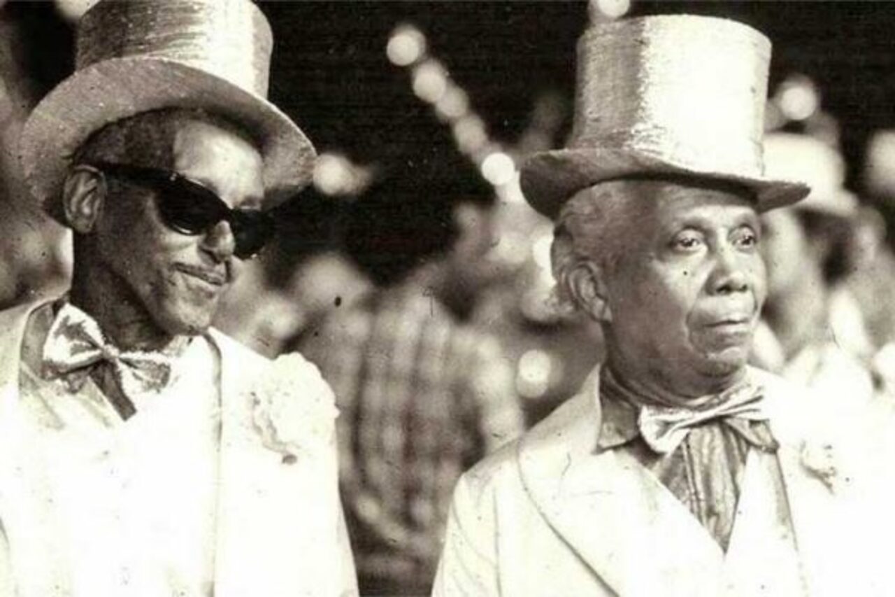 Em 2011, no centenário de seu nascimento, a Mangueira prestou homenagem ao compositor com o enredo “O Filho Fiel, Sempre Mangueira”, celebrando sua contribuição para o samba e para a identidade da escola. Quarenta anos após sua morte, Nelson Cavaquinho segue reconhecido como um dos grandes nomes do samba. Seu legado permanece vivo nas rodas de samba, nas gravações e na história da música popular brasileira.
