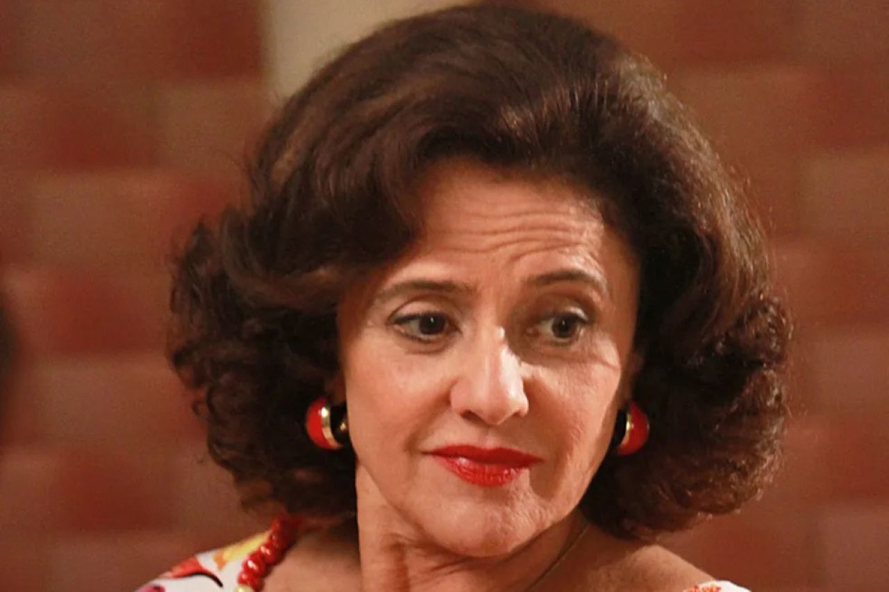 Na televisão, Marieta ficou conhecida principalmente por interpretar Dona Nenê, matriarca da série “A Grande Família”, exibida entre 2001 e 2014. Na emissora, também atuou em outras produções como “Verdades Secretas” e “O Outro Lado do Paraíso”. Em 2022, seu contrato de exclusividade com a Globo acabou.
