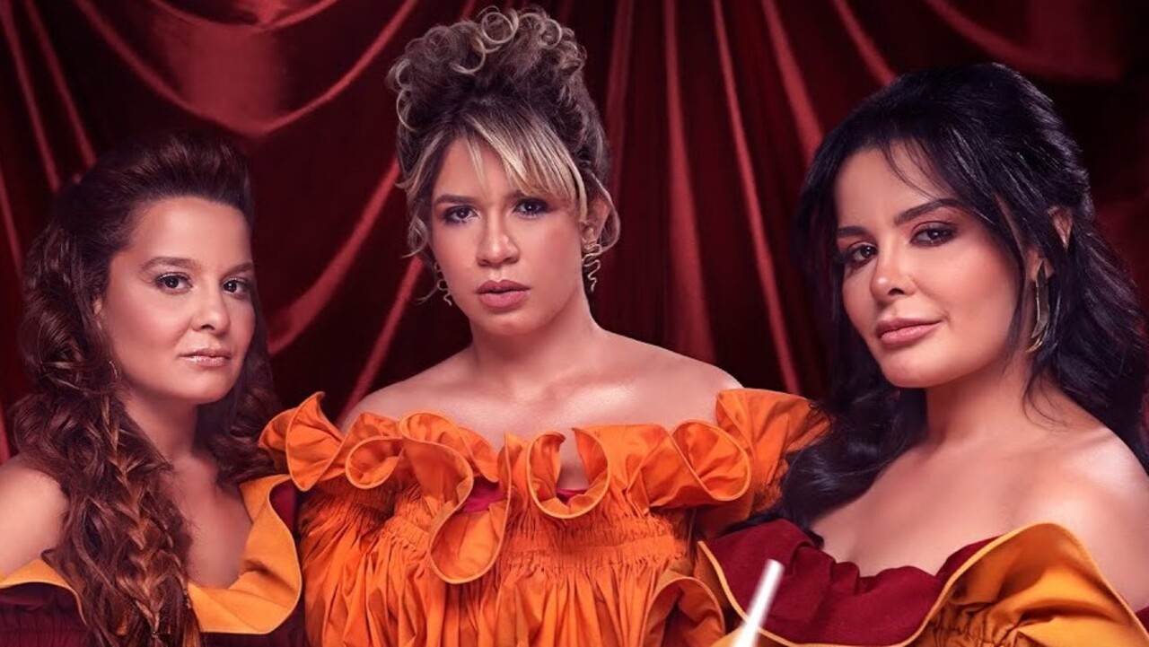 Maiara, da dupla Maiara e Maraisa, revelou que ela e Marília Mendonça já se apaixonaram pelo mesmo homem. Em depoimento ao documentário “Marília Mendonça: sentimento louco”, do Prime Video, a cantora contou que a sertaneja chegou a compor uma música sobre a situação, mas não revelou a identidade do rapaz. Segundo ela, a experiência fortaleceu ainda mais a amizade entre as duas.
 -  (crédito: Divulgação)