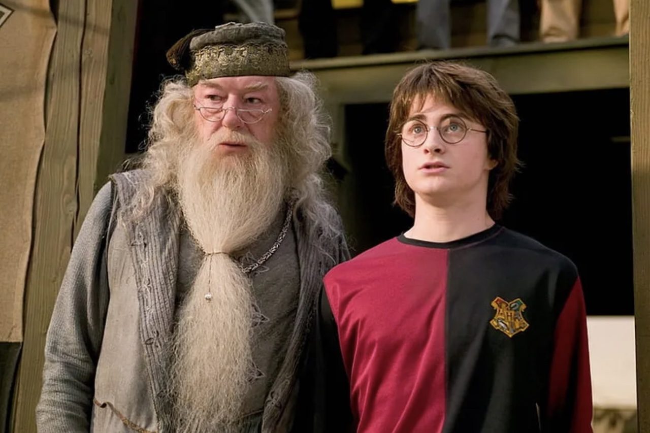 Michael Gambon (como Dumbledore) e Daniel Radcliffe (Harry Potter) — Divulgação