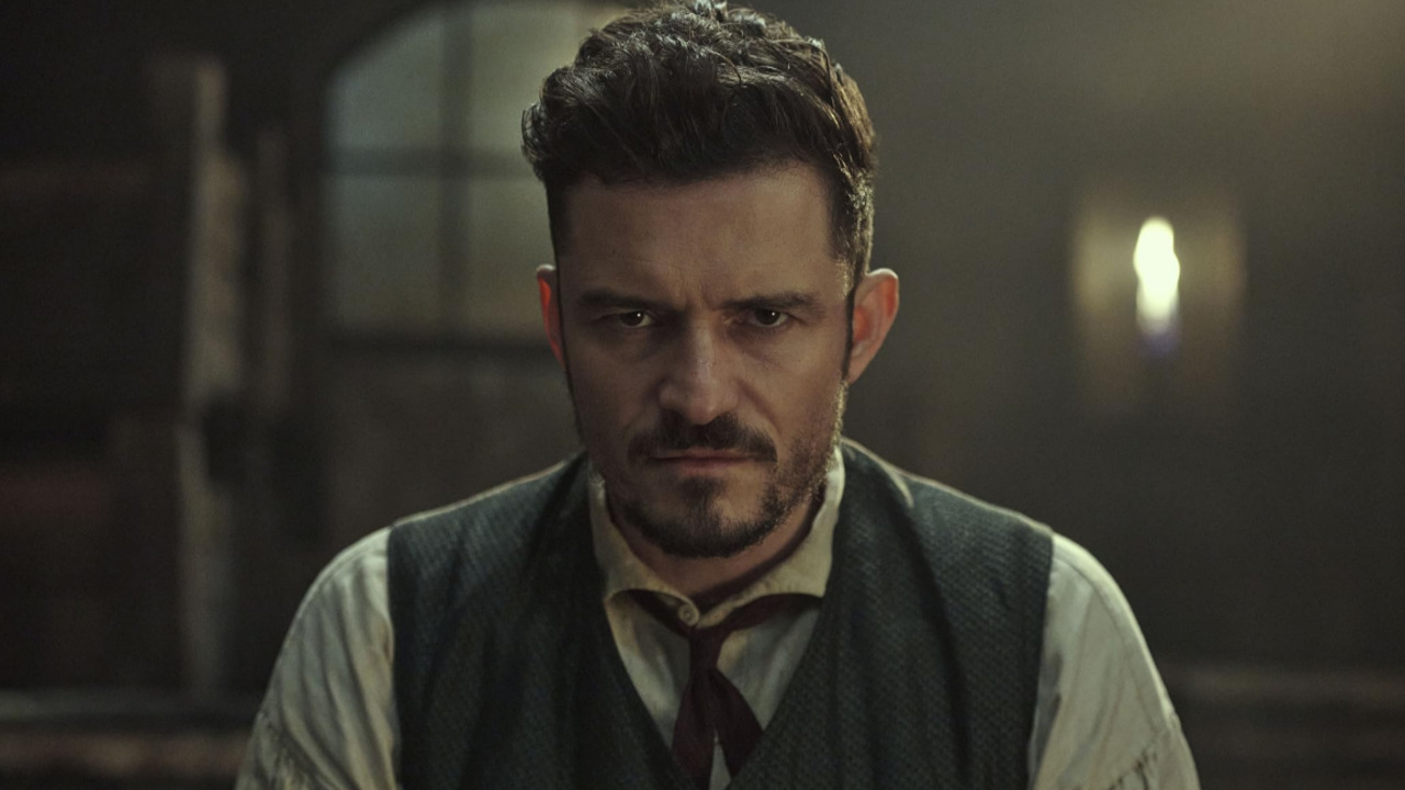 O ator reprisou o personagem nas continuações “O Baú da Morte” e “No Fim do Mundo”, lançadas em 2006 e 2007, respectivamente, além de retornar no quinto filme da franquia, “A Vingança de Salazar”, de 2017. Sua filmografia também inclui produções como “Tróia”, “Cruzada”, “Tudo Acontece em Elizabethtown”, “Carnival Row” e “Improvisação Perigosa”.
