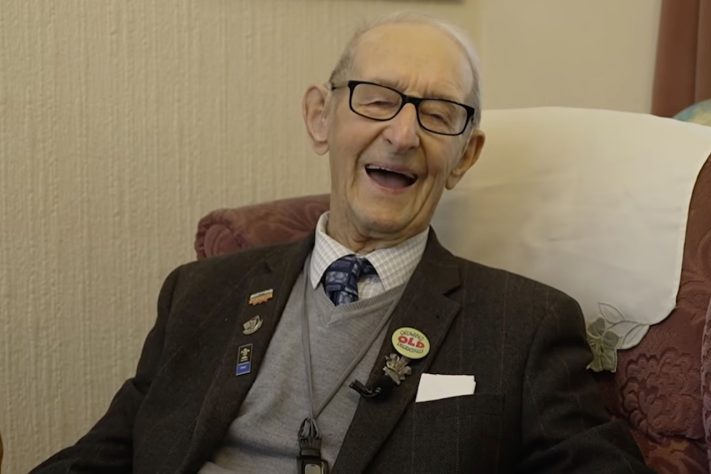 Owen Filer; Veterano da Segunda Guerra Mundial que completou 107 anos surpreende ao revelar sua refeição favorita – Reprodução