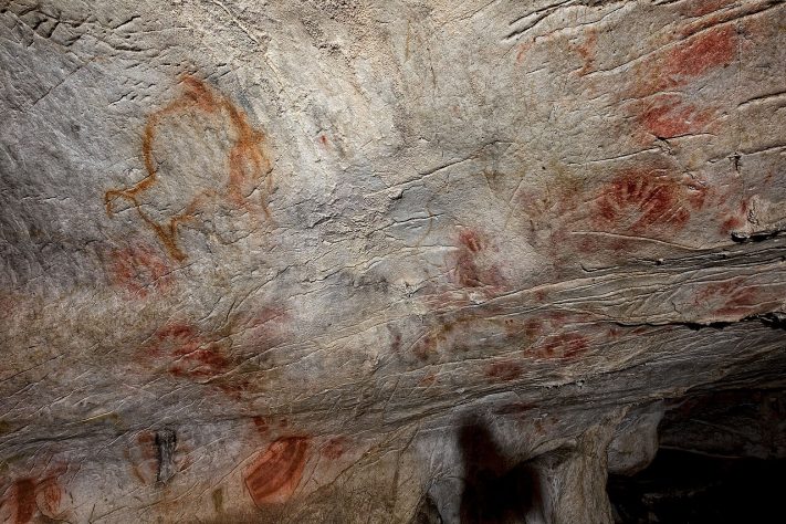 El Castillo; Caverna espanhola tem pinturas rupestres que 'se movem' de acordo com a iluminação – Wikimedia Commons/Gabinete de Prensa del Gobierno de Cantabria