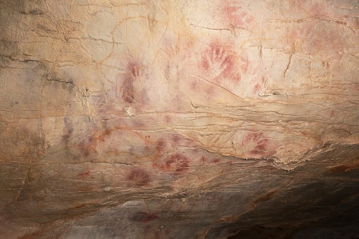 El Castillo; Caverna espanhola tem pinturas rupestres que 'se movem' de acordo com a iluminação – Wikimedia Commons/Noisette13
