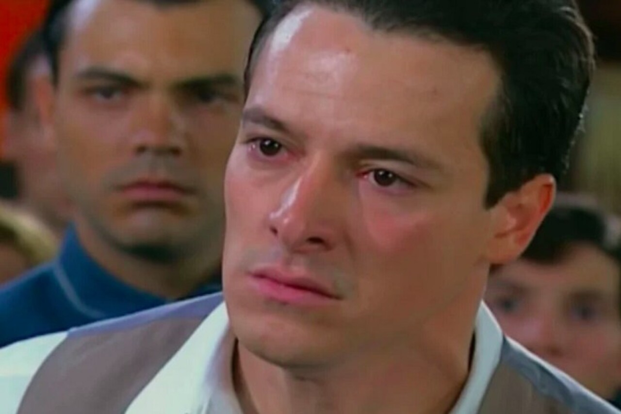 Em 1996, estreou como ator de novelas em “Antônio Alves, Taxista”, no SBT. No ano seguinte, foi contratado pela Globo, onde trabalhou por cerca de 11 anos e participou de produções como “A Indomada”, “Malhação”, “Suave Veneno”, “O Cravo e a Rosa”, “A Padroeira”, “A Casa das Sete Mulheres”, “Chocolate com Pimenta” e “O Profeta”.
