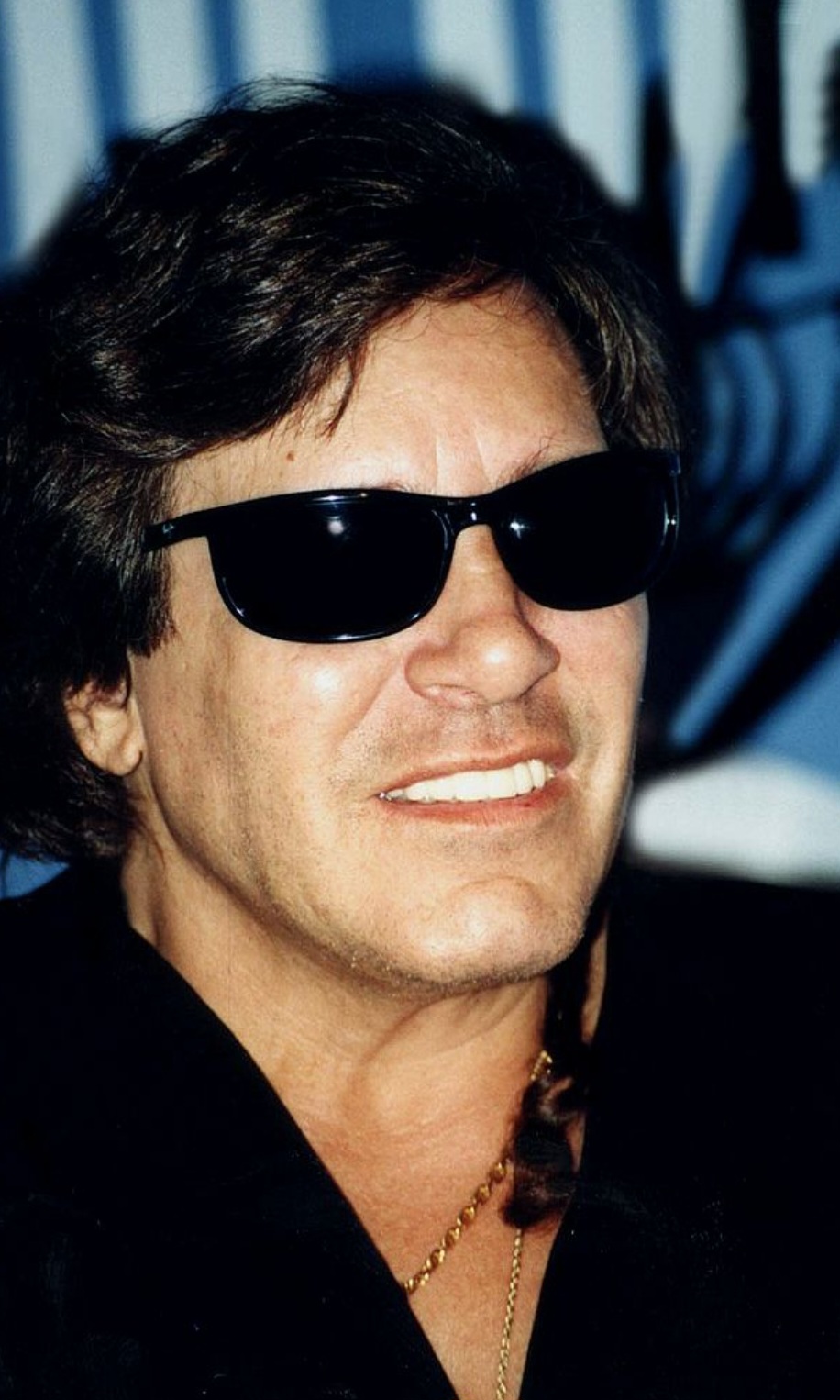 José Feliciano: Nascido em Lares, o cantor e violonista, que perdeu a visão ao nascer, conquistou reconhecimento internacional. É conhecido por sua interpretação de “Light My Fire” e pela canção natalina “Feliz Navidad”.