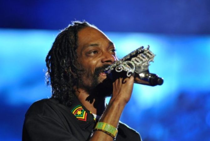 Snoop Dogg completa 55 anos: conheça a trajetória do rapper