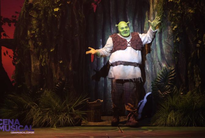 Tiago Abravanel volta como Shrek em temporada carioca do musical em 2027