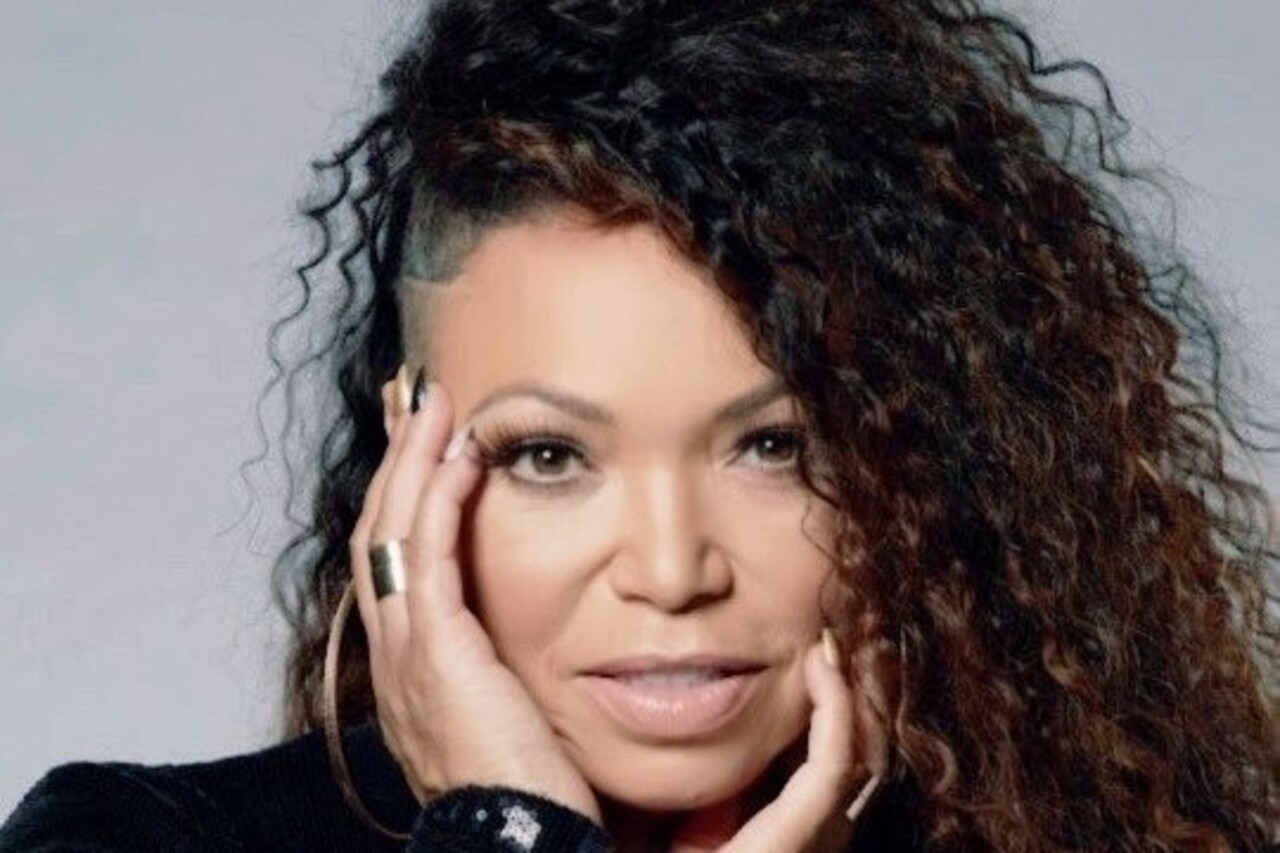 Tisha Campbell nasceu em 13 de outubro de 1968, em Oklahoma City, e cresceu em Newark, Nova Jersey, onde estudou na Newark Arts High School. Ela estreou na televisão em 1974, ainda criança, em um episódio do programa infantil 
