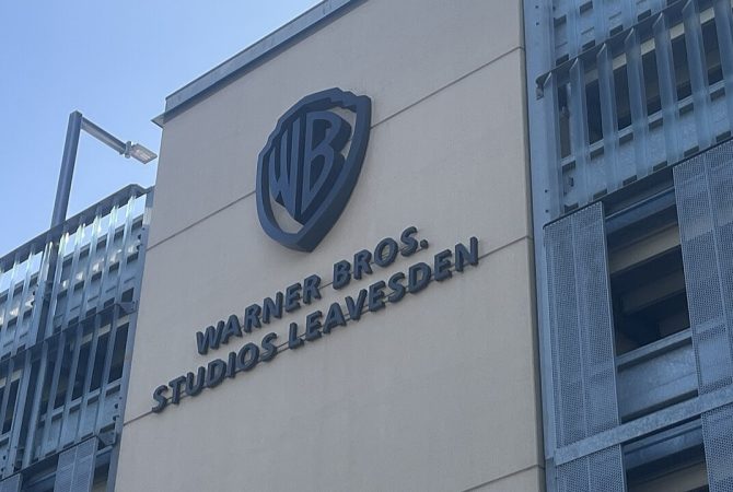 Estúdios da Warner Bros. na Inglaterra ampliam faturamento em 2025