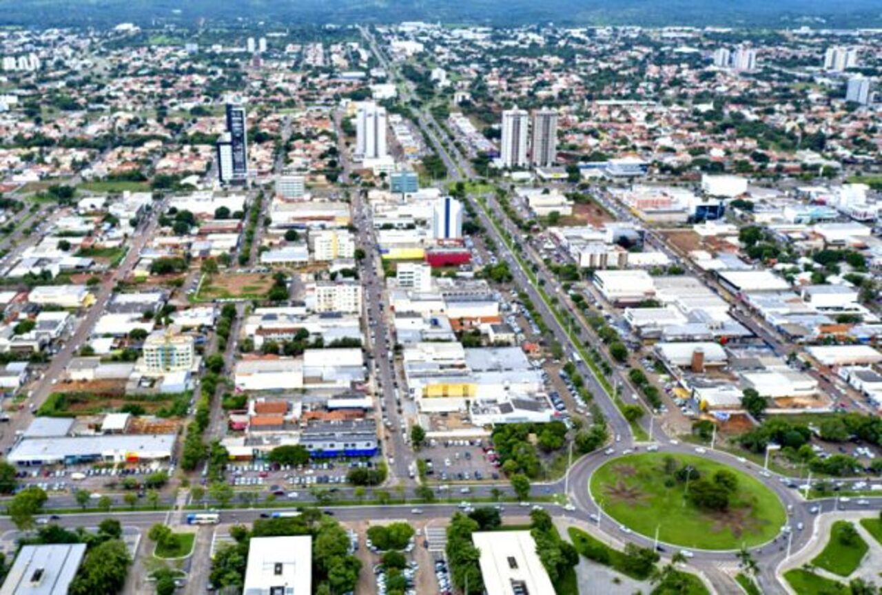 Em 5 de outubro de 2026, o Tocantins completa 38 anos de criação, resultado de uma longa trajetória de movimentos pela emancipação do antigo norte de Goiás. A separação foi oficializada pela Constituição Federal de 1988, que criou o Estado por meio do artigo 13 do Ato das Disposições Constitucionais Transitórias. A nova unidade da Federação passou a integrar a Região Norte do país. Sua instalação, porém, ocorreu em 1º de janeiro de 1989. -  (crédito: Flávio Andrade de Souza/Wikimedia Commons)