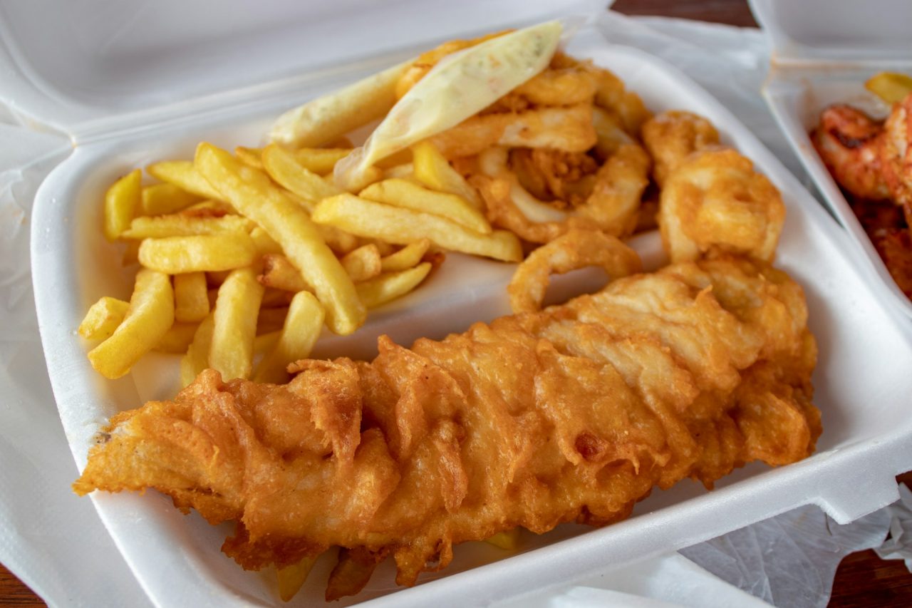 Apesar da associação feita por Filer entre sua alimentação e a longevidade, não há evidências de que o consumo de peixe com batatas fritas explique, por si só, uma vida tão longa. A idade alcançada depende de diversos fatores, como genética, condições sociais, ambiente e hábitos pessoais.