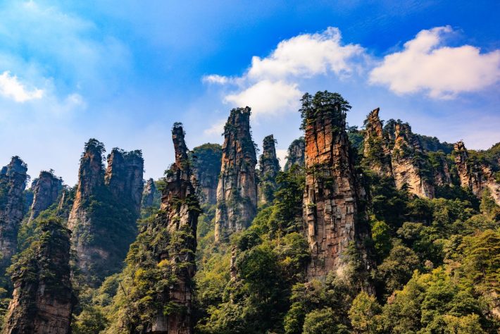 Parque Nacional da Floresta de Zhangjiajie, província de Hunan, China – Pexels/David Tran