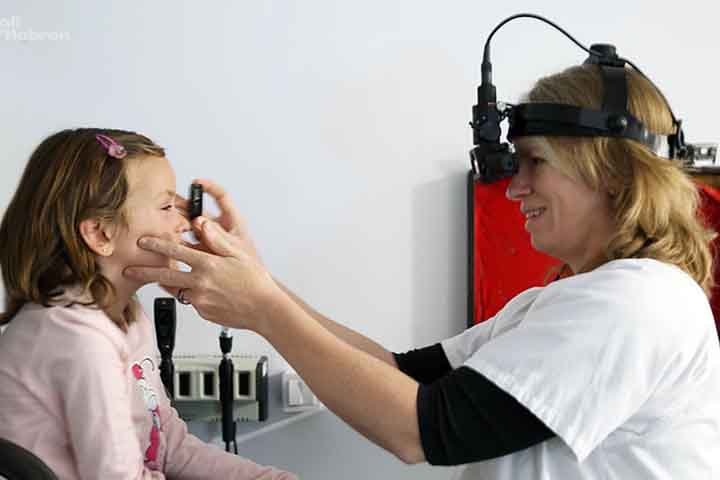 Consultas regulares ao oftalmologista, hábitos saudáveis e proteção contra fatores de risco são medidas essenciais para preservar a visão e garantir uma vida com mais autonomia e bem-estar. -   Imagem Freepik