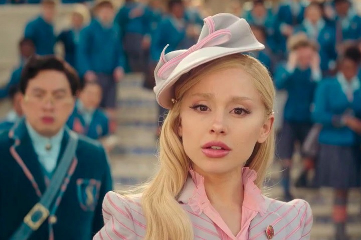 A cantora e atriz Ariana Grande, uma das estrelas de “Wicked”, é uma das novidades no elenco. O filme tem estreia prevista pela Universal para 25 de novembro de 2026.

