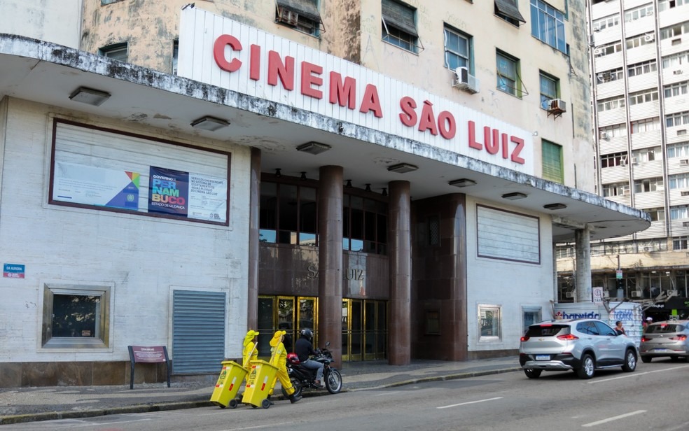 Cine São Luiz – Recife - Aberto em 6 de setembro de 1952, é um ícone do cinema pernambucano. Com um interior luxuoso, lustres de cristal e decoração luxuosa, é  um dos poucos cinemas de rua do Brasil que ainda exibem filmes, especialmente produções nacionais e independentes. - Eduardo Cunha/Divulgação/GEPE