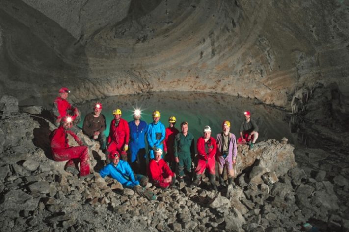 Pesquisadores encontram maior lago subterrâneo do mundo na Albânia