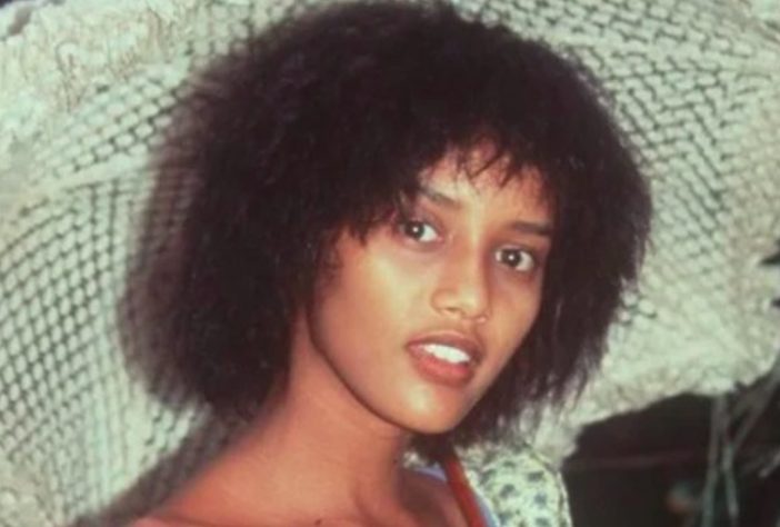 Taís Araújo como Chica da Silva