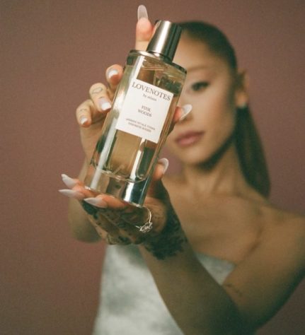 Ariana Grande perfume