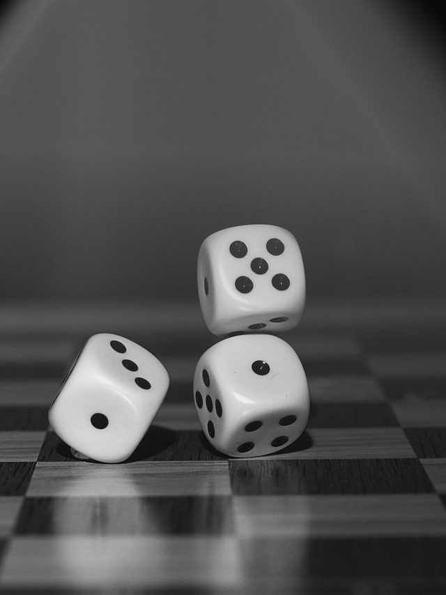 História dos dados: a origem desse objeto essencial para diversos jogos