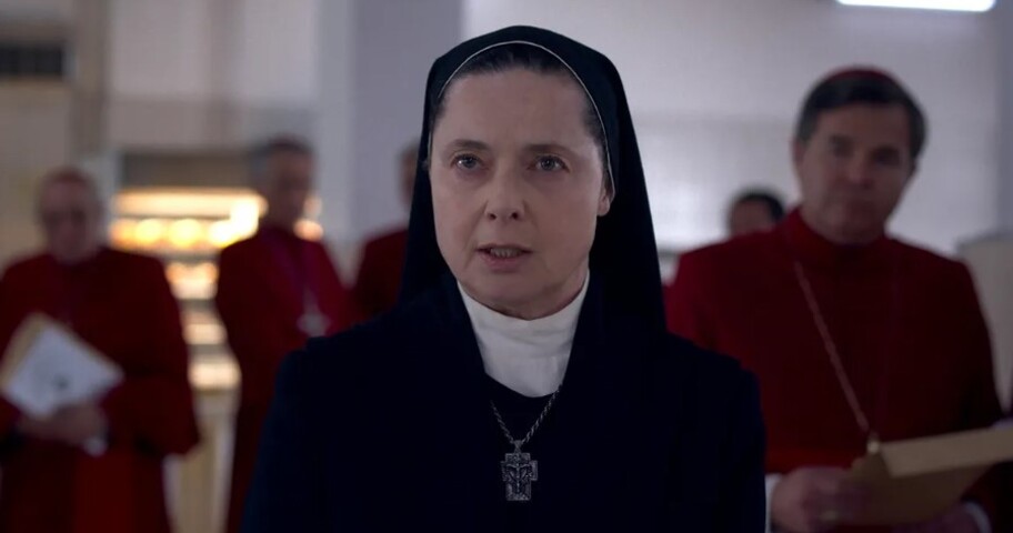 O elenco de “Conclave” tem ainda Stanley Tucci (“Um Olhar do Paraíso”), Isabella Rossellini (“Veludo Azul”), John Lithgow (“Dexter”)  e Sergio Castellito (“Não se Mova”).
-Reprodução