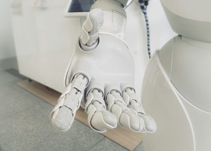 Parcerias como a do Google DeepMind com diversos laboratórios já resultaram em robôs capazes de demonstrar mais de 500 habilidades diferentes.