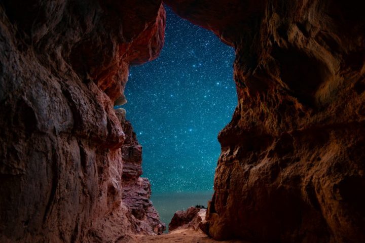 <p>Além disso, Sedona é um dos melhores locais dos EUA para observação do céu noturno. O pôr do sol iluminando as rochas avermelhadas é um espetáculo imperdível para os visitantes românticos.</p>
